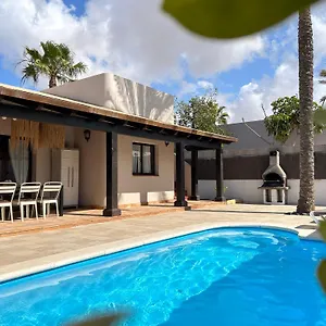  Villa House Boho Palm With Private Heated Pool And Garden, 3 Bedrooms, Wi-fi